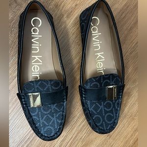 Beautiful Calvin Klein Womens Shoes size 8
